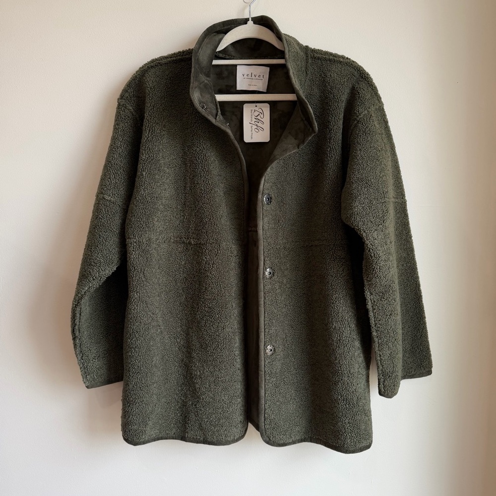 NWOT Velvet by Graham & Spencer Olive Green Sherpa & Velvet Jacket Reversible